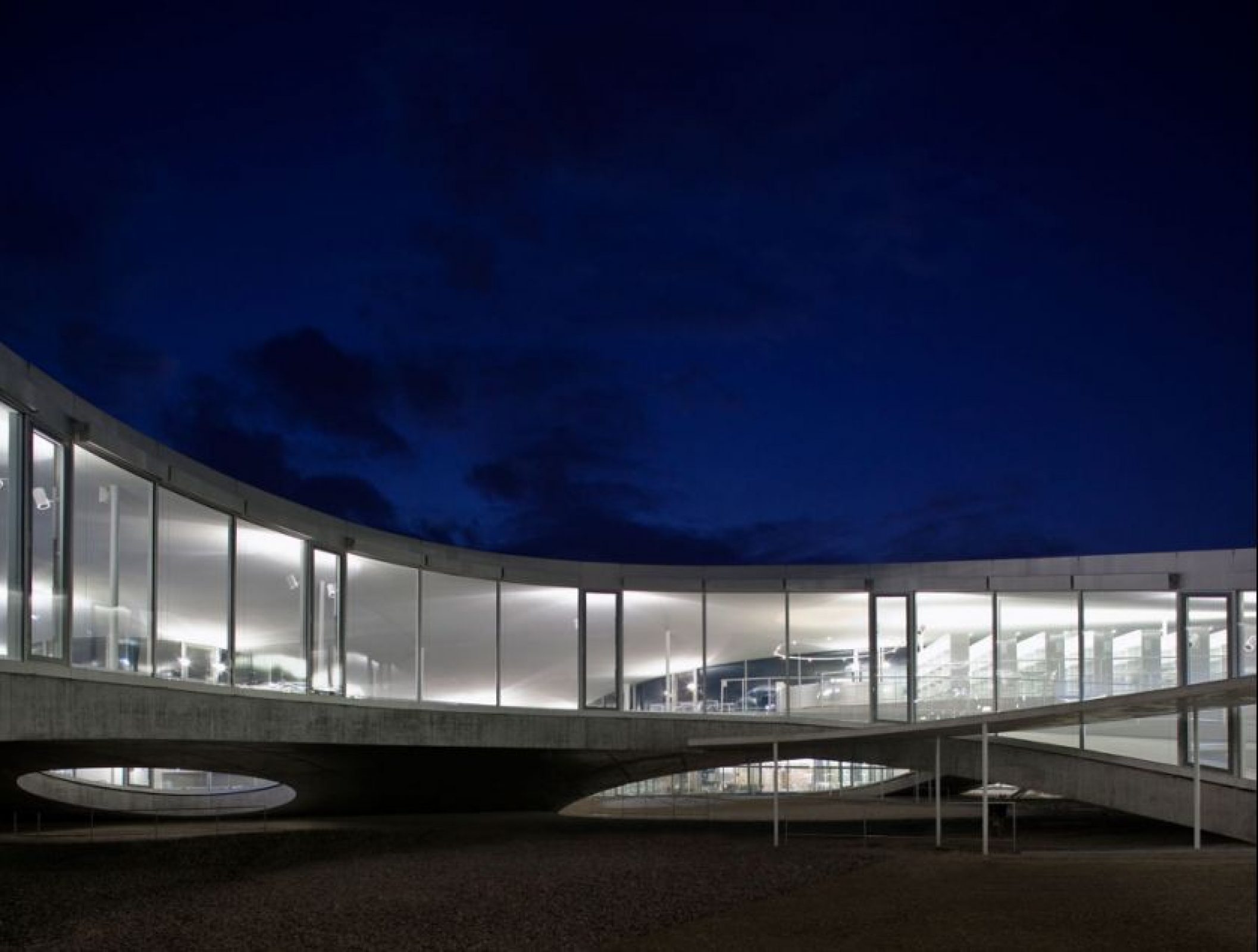 rolex learning center by sanaa