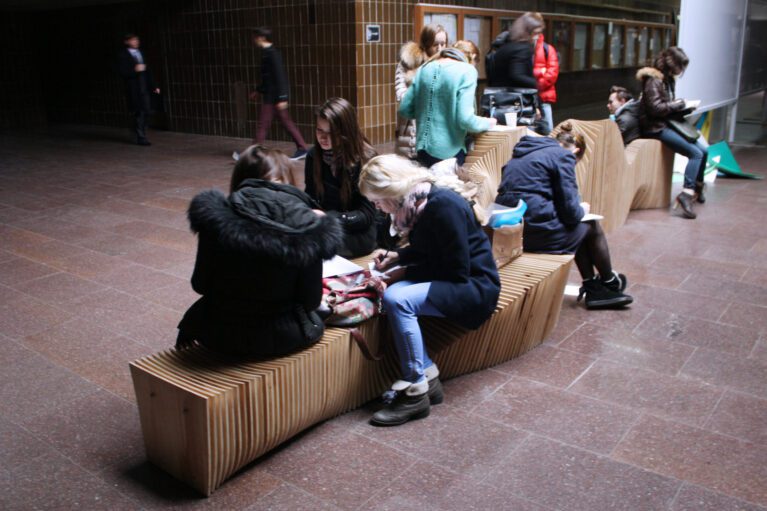 Multifunctional Bench | Kyiv National University - Arch2O.com