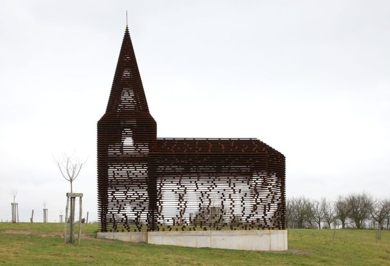 Reading Between the Lines | Gijs Van Vaerenbergh