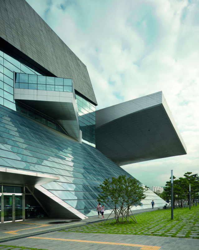 P 0508 F12 DM P 0508 F12 DM