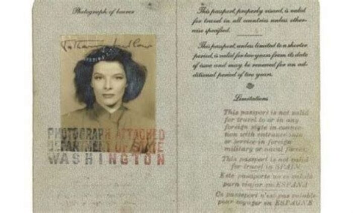 Passport Photos of Iconic Figures in History - Arch2O.com