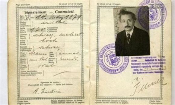 Passport Photos of Iconic Figures in History - Arch2O.com