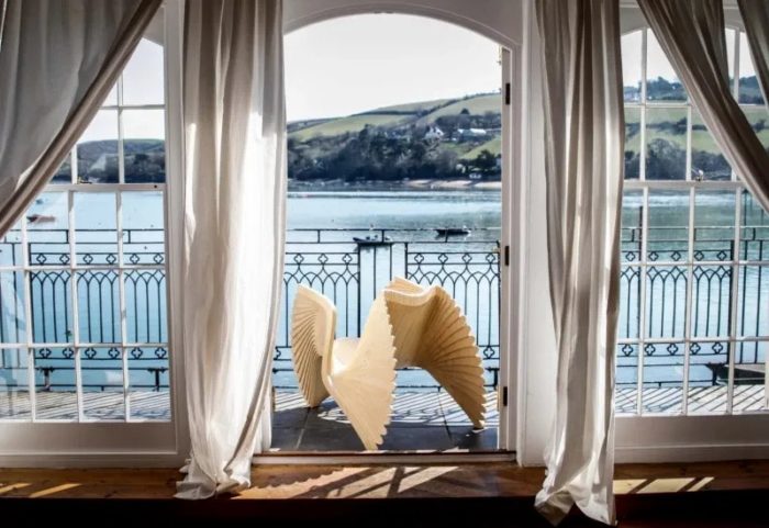 The Monroe Chair | Alexander White