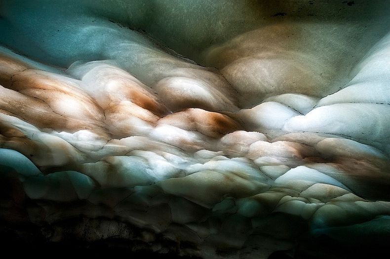 kamchatka ice tunnel 10[5]