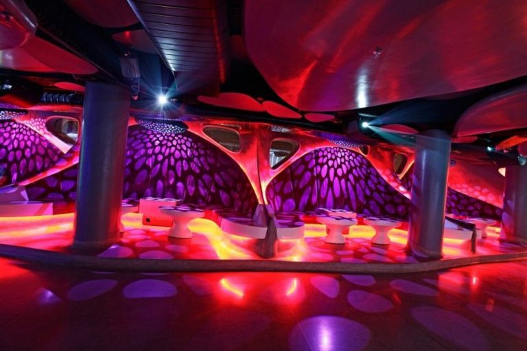 The Smokehouse Room SHRoom | The Busride Design Studio in New Delhi ...