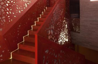 Villa Mallorca dramatic Staircase