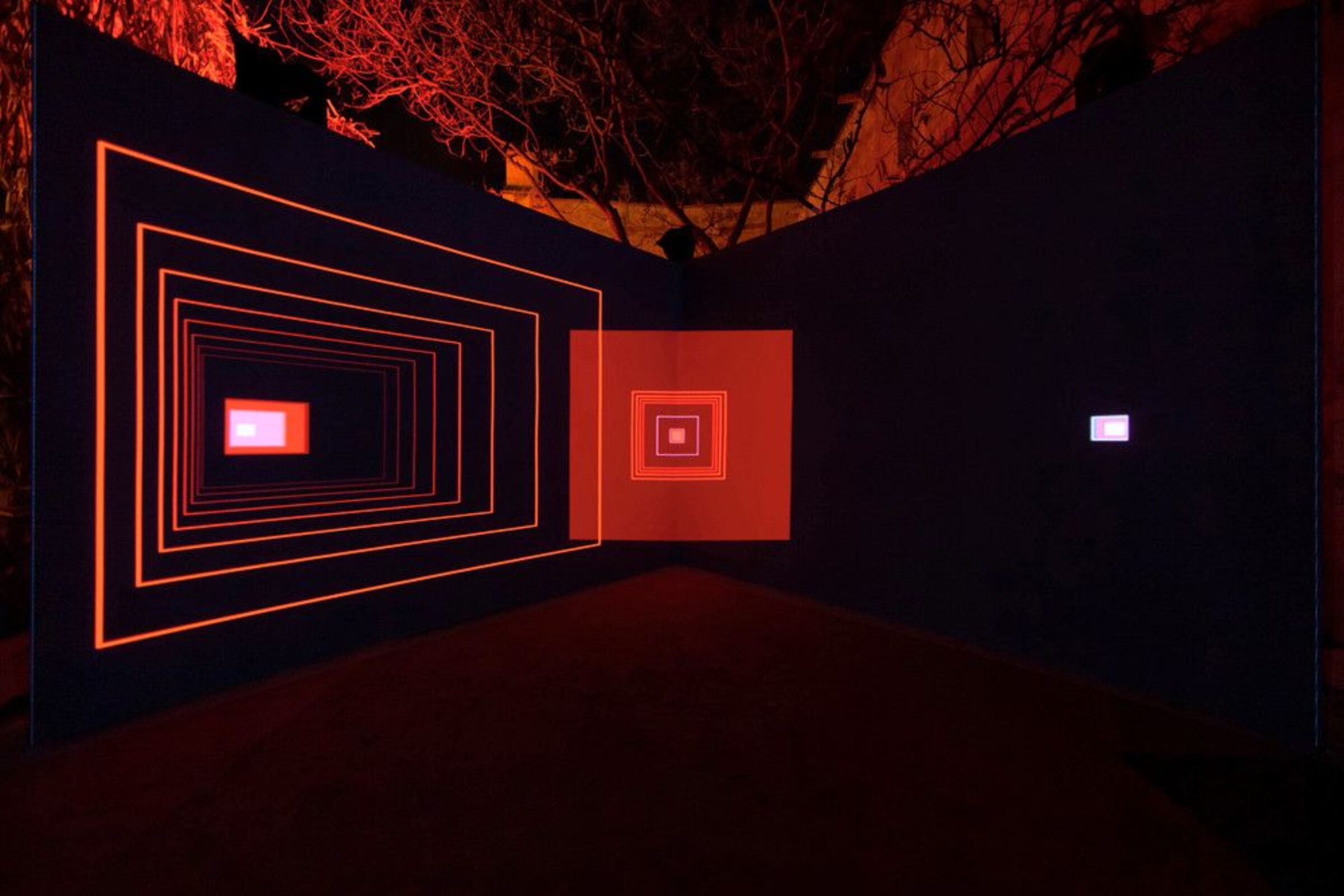 Projection Skin Anamorphic Onion Skin Projection | Olivier Ratsi - Arch2O.com