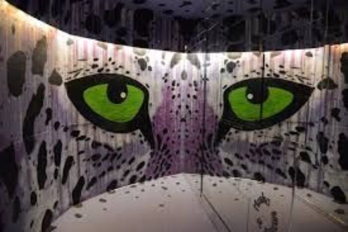 Nine-story building as an art piece | Various Artists