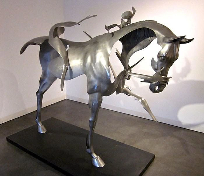 Dissolving Figurative Sculptures by Unmask 4