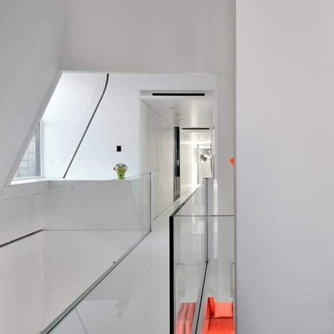 dezeen Skyhouse by David Hotson and Ghislaine Vinas 13sq