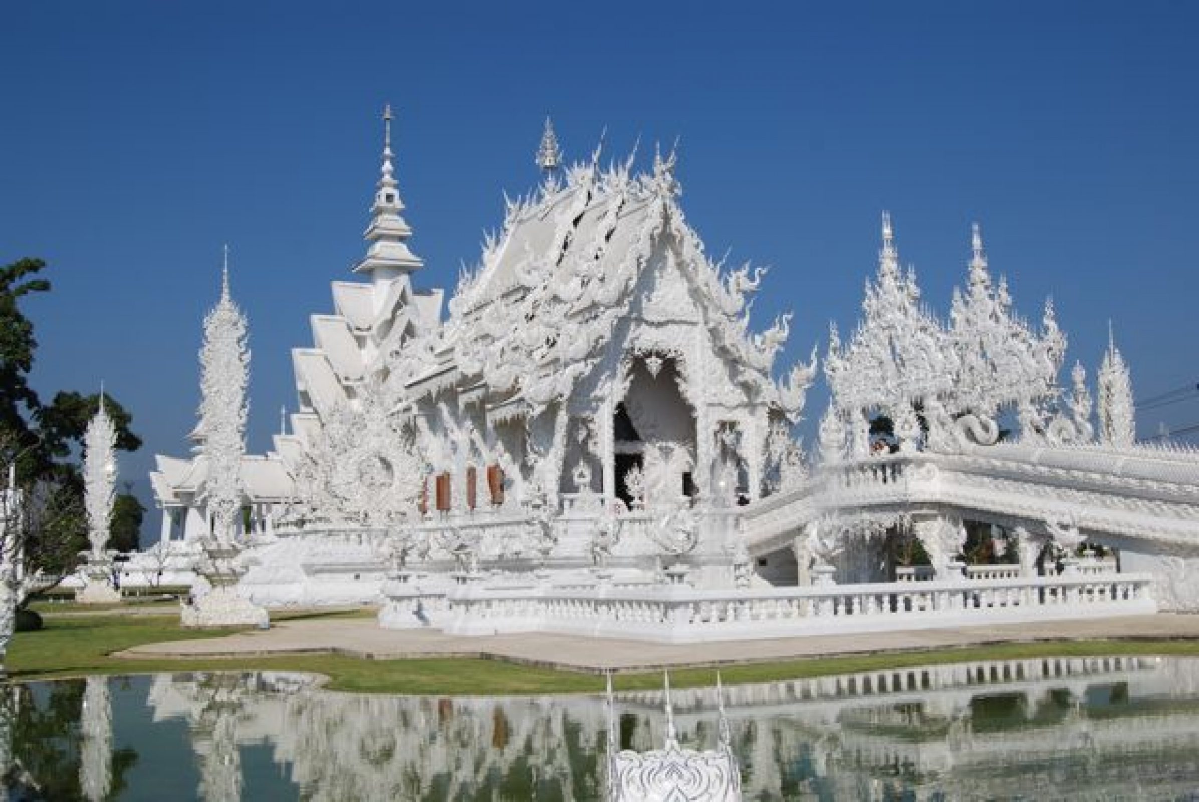 Arch2O the white temple wat rong khun 6
