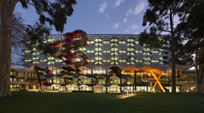 La Trobe University - Institute for Molecular Science | Lyons