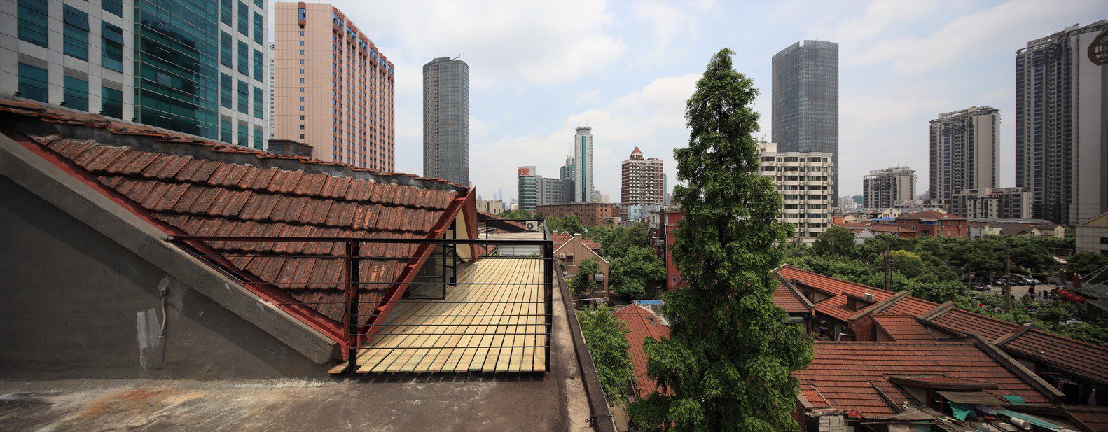 Wulumuqi Road Apartment