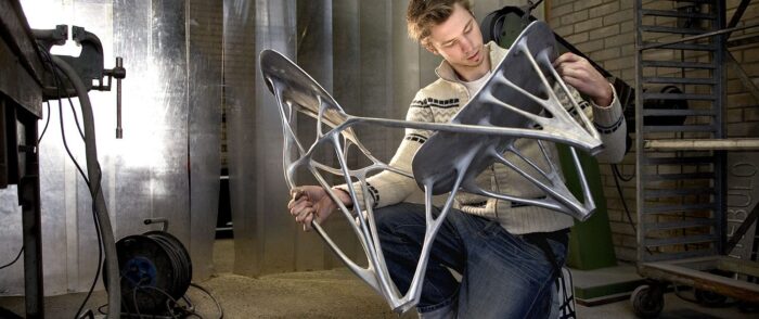 bone for web 061124 Laarman Bonechair 4399 1500x630