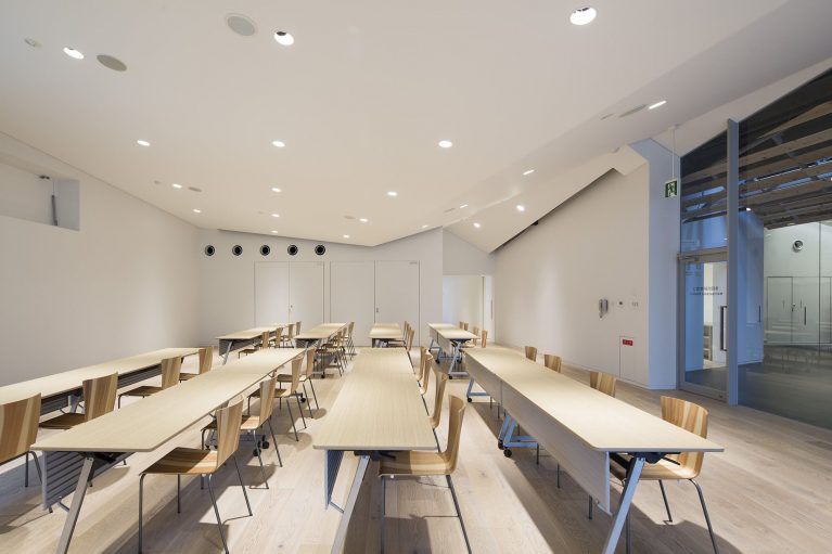 Community Centre in Towanda Plaza Kengo Kuma