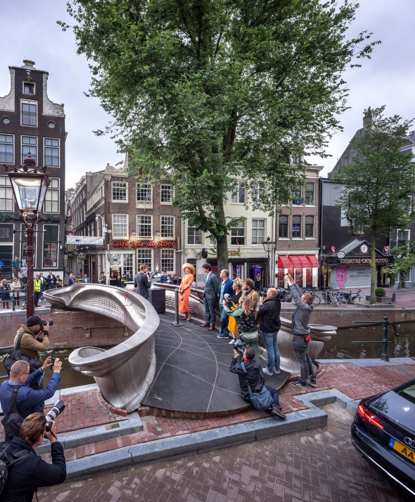 mx3d 3d printed bridge amsterdam architecture infrastructure dezeen 2364 col 2 852x1031
