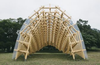 Wind Eaves by Kengo Kuma Front 600x401