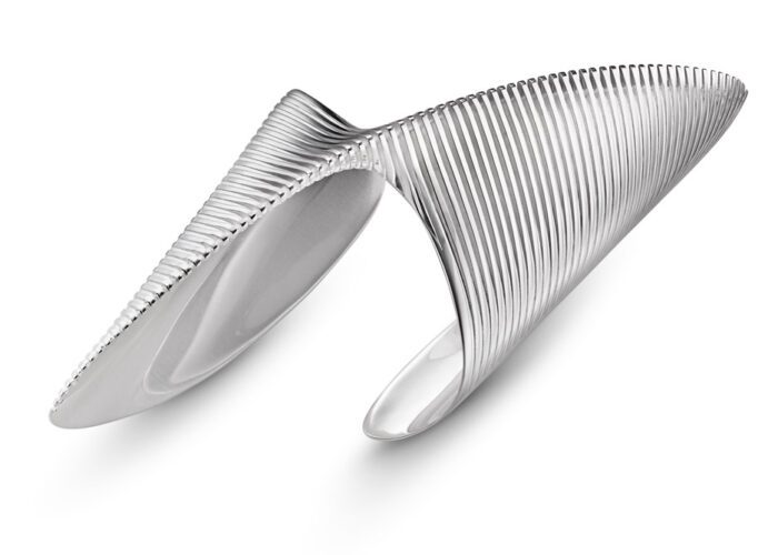 lamellae jewellry range design zaha hadid architects georg jensen baselworld 2016 dezeen 936 3