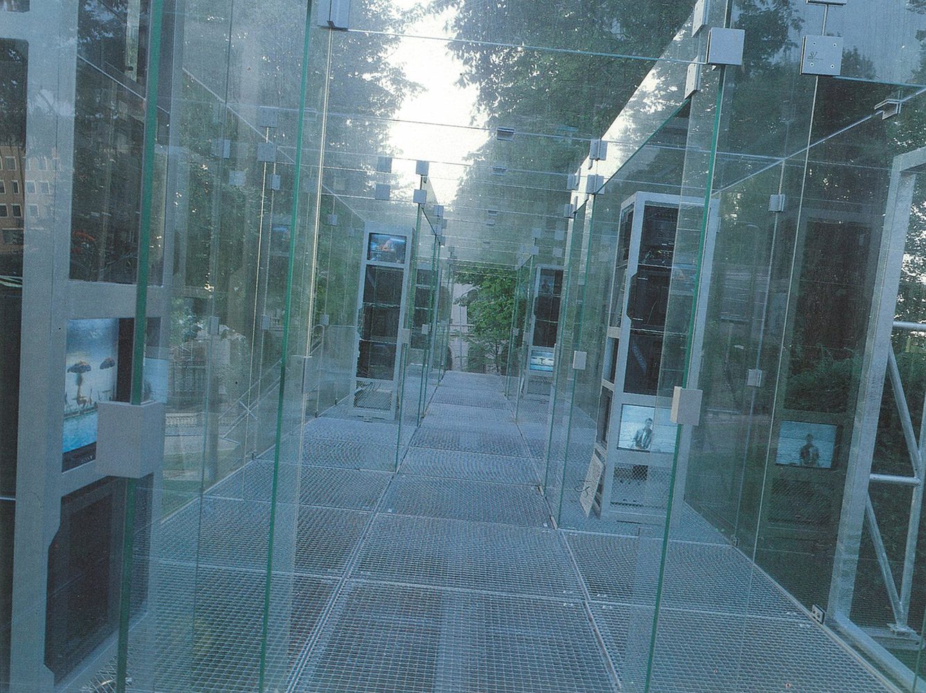 SHIFT CMY 10 original design Tschumi