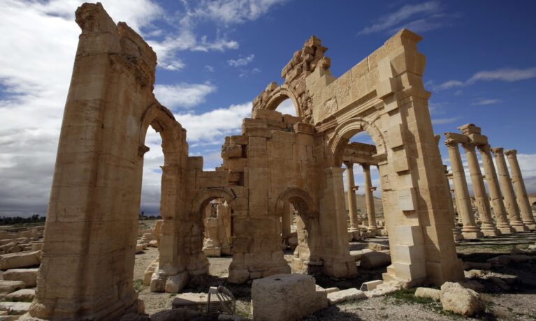ISIS Destroys Palmyra's 2,000-year-old Temple of Bel