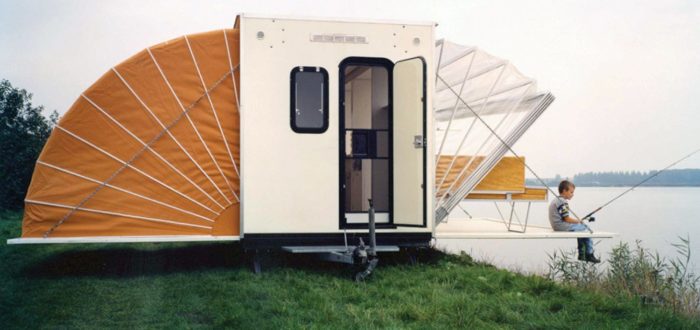 Mobile Architecture for Travelers 'On the Road'