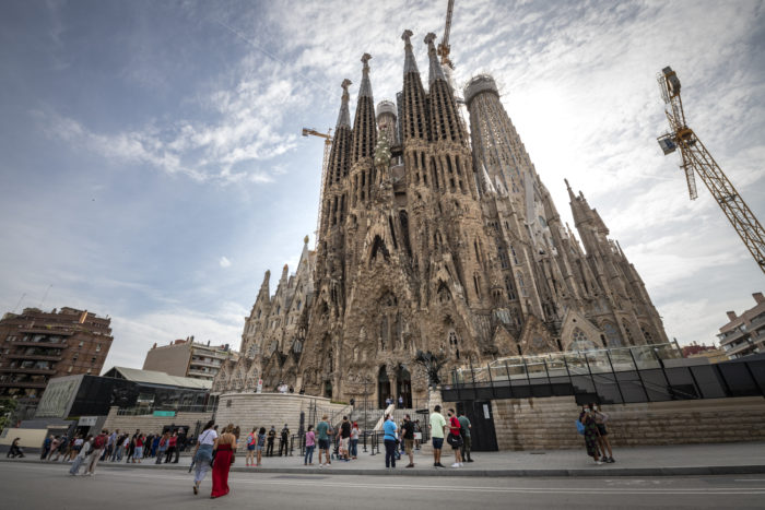 Sagrada Familia Set to Become Tallest Church in Europe by 2026 - Arch2O.com