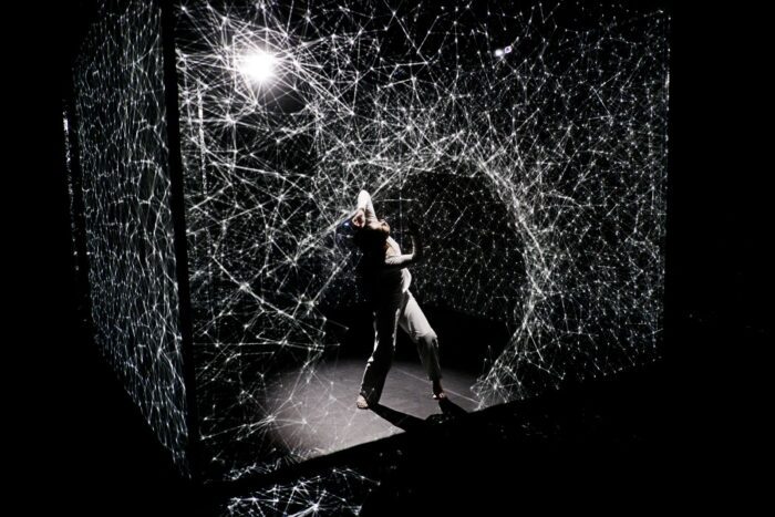 Hakanai | Adrien M & Claire B