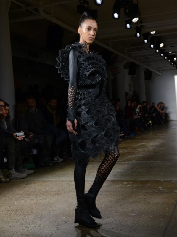 3d printed dresses threeasfour matt carasella fashion design new york fashion week 2016 dezeen 936 3
