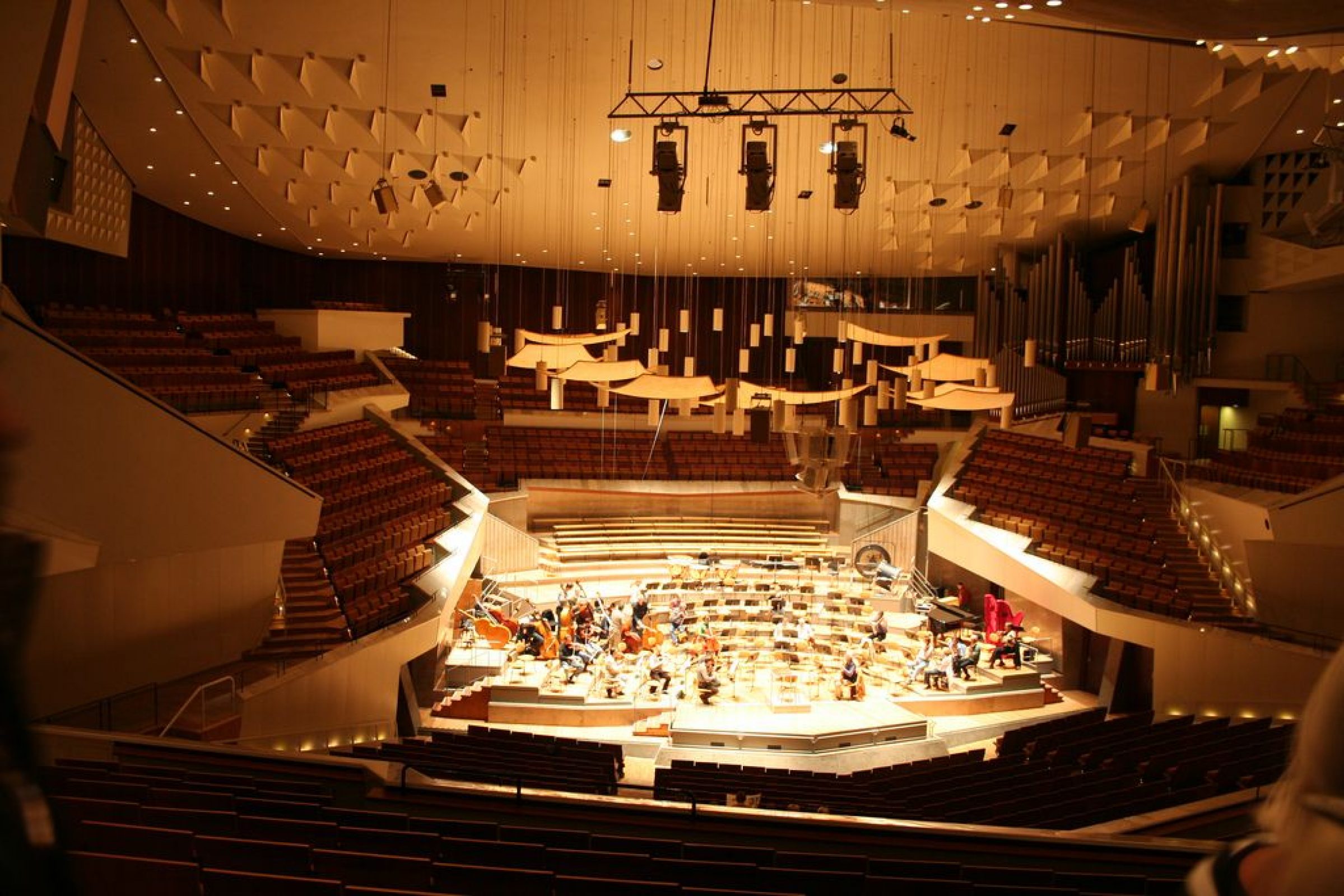 concert hall tour
