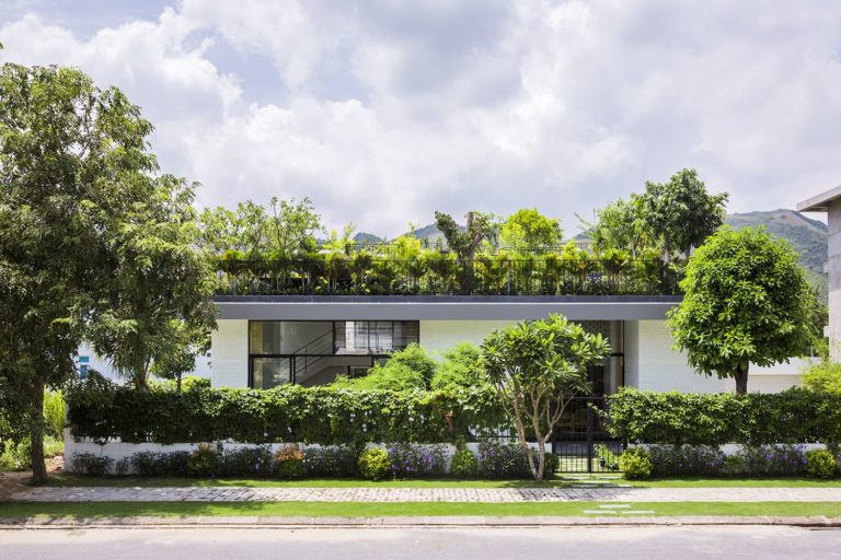 A House in Nha Trang | Vo Trong Nghia Architects + ICADA