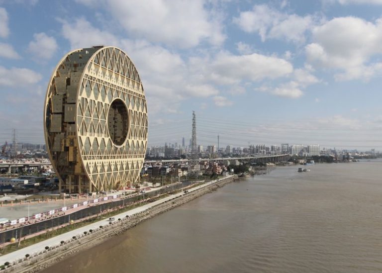 Doughnut-shaped skyscraper, Guangzhou | Joseph Di Pasquale architects