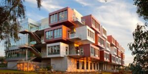 01 SCRM Exterior west facade.54aa2113687785dfd4af20282e85cdb421254