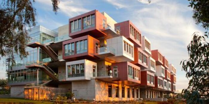 01 SCRM Exterior west facade.54aa2113687785dfd4af20282e85cdb421254