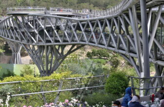 Tabiat Bridge