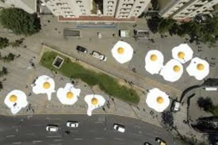 Eggs drop from the sky in Chile - 'Art-Eggccident' | Henk Hofstra