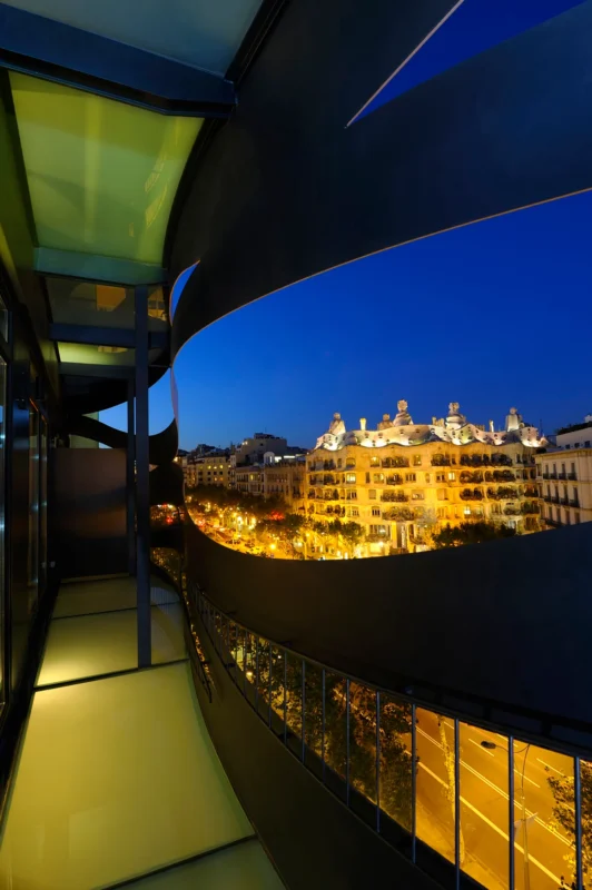 07187632 5205 4e2b b71a 22d6f2aadb21