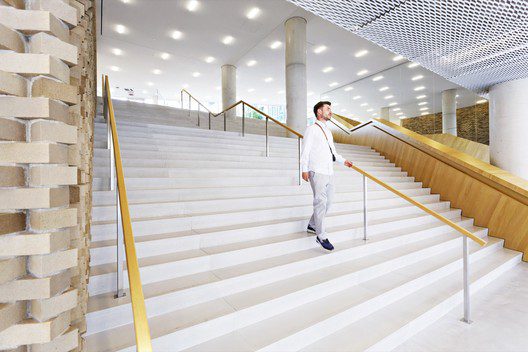 VIA57West BIG Treppe Foyer Foto KirstenBucher