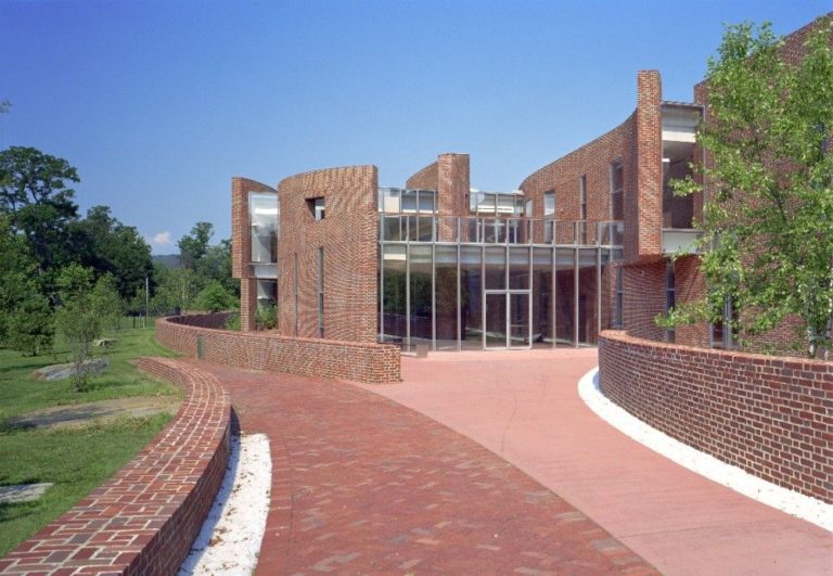Koch Center For Science, Math and Technology | SOM