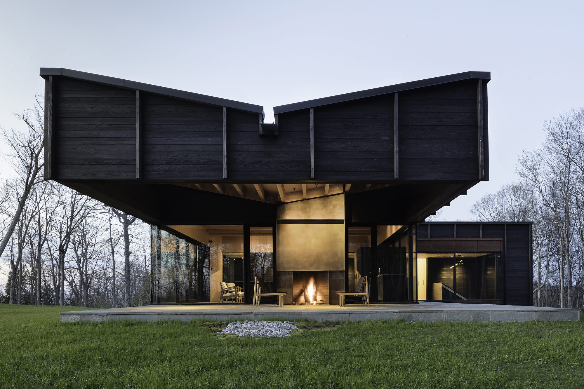 MICHIGAN LAKE HOUSE by Desai Chia Architecture, view 15