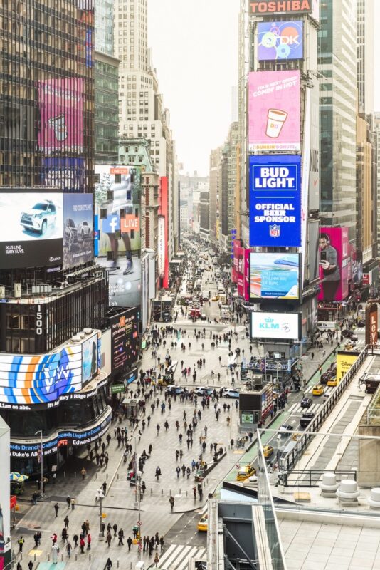 201001 NY Times Square Sn hetta N64 publication