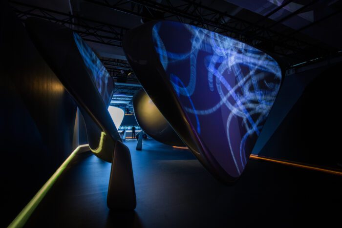 ZHD Milan Samsung Luke Hayes 4