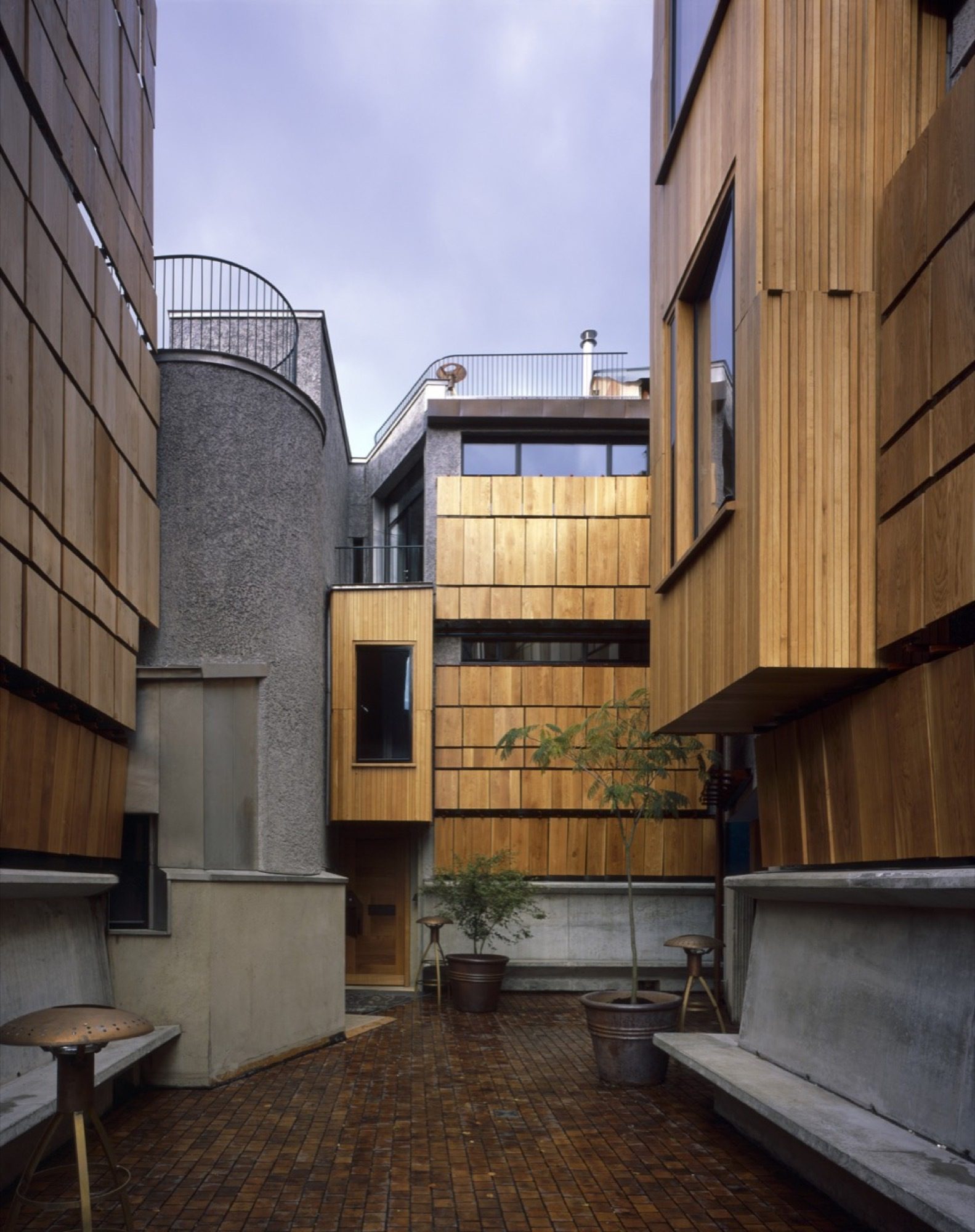 Walmer Yard by Peter Salter and Associates with Mole Architects and John Comparelli Architects, view 21