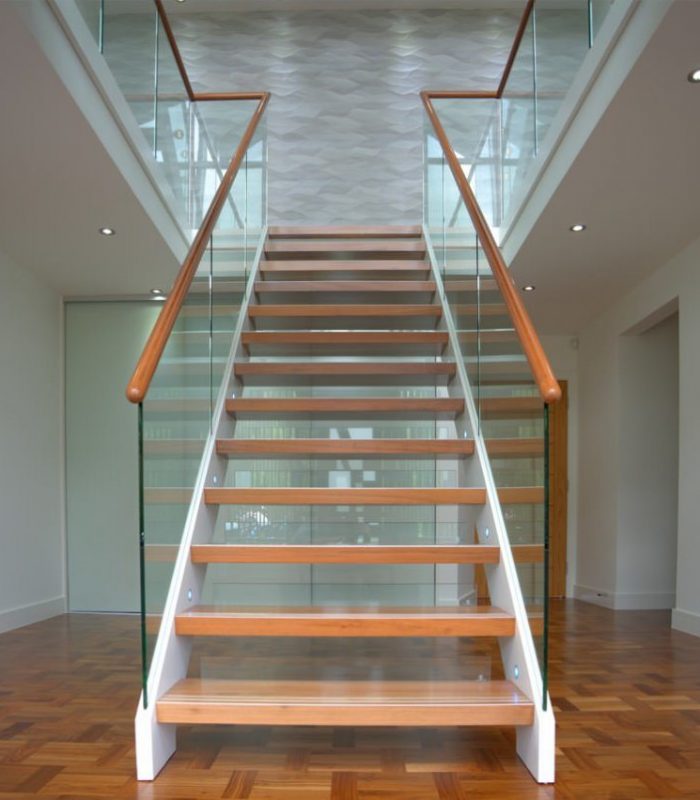 Qual é a diferença entre stairs e staircase ?