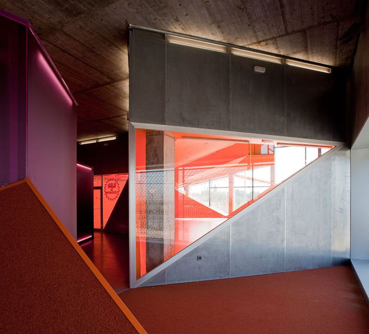Rivas Vaciamadrid Youth Center | Mi5 Arquitectos - Arch2O.com