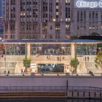 Apple's flagship Chicago retail store wasn't designed to handle snow - The  Verge