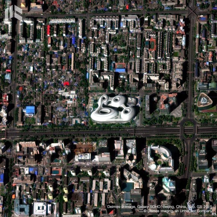 Zaha Hadid Displays 'Pulse' at Maison & Objet