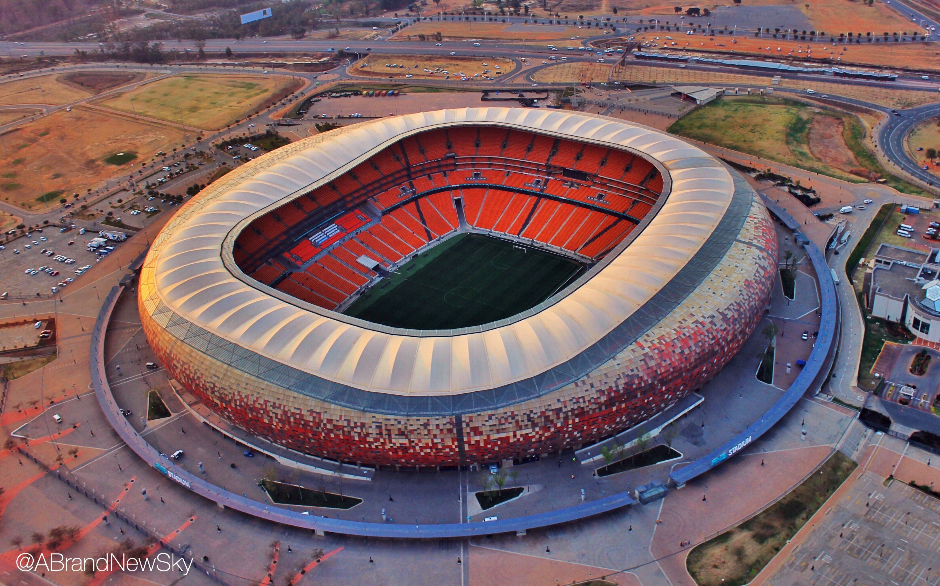 Самые красивые стадионы. Стадион СОККЕР Сити Йоханнесбург. СОККЕР Сити — Йоханнесбург, ЮАР. СОККЕР Сити стадион ЮАР. ФНБ Стэдиум Йоханнесбург.