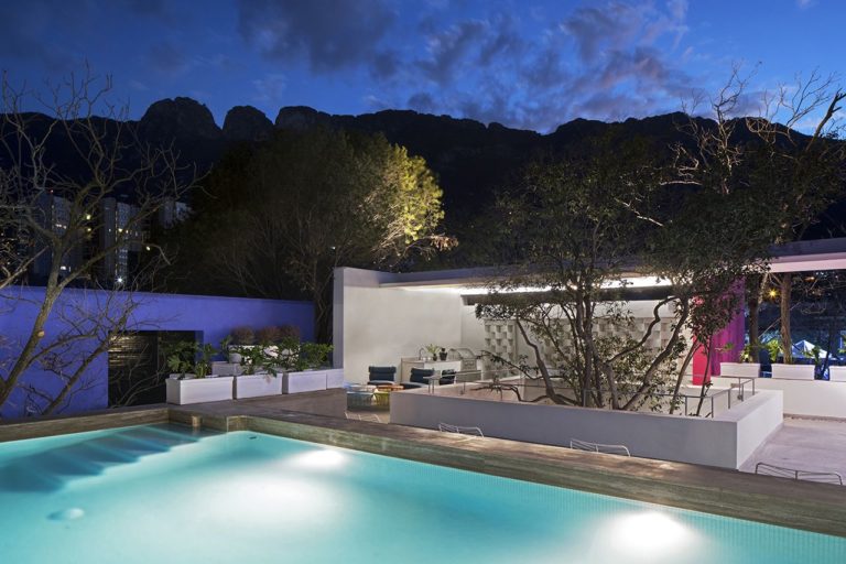 House TEC 205 | Moneo Brock Studio