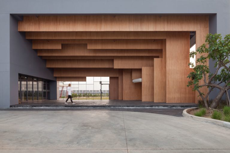 Ratchut School | Design in Motion
