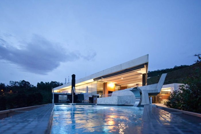 Air & Glass House | López Montoya Arquitectos